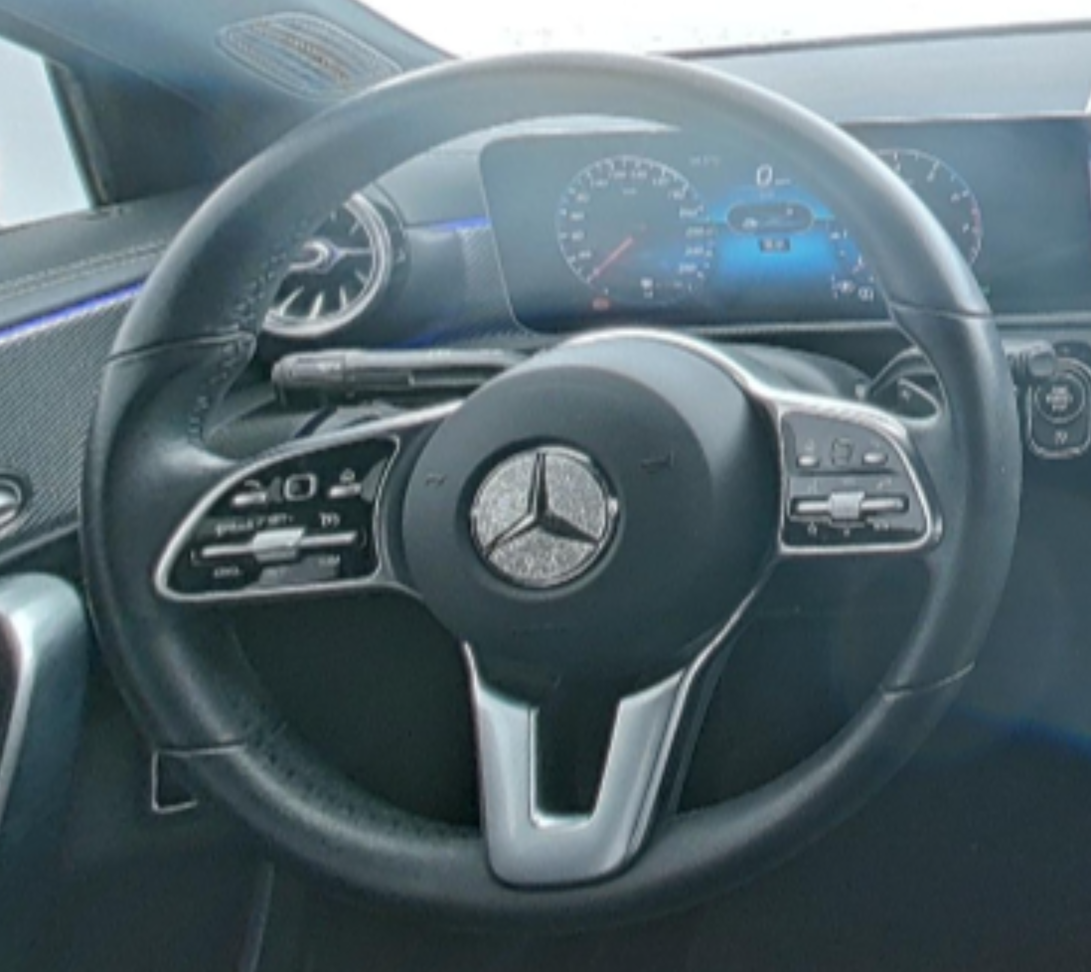 Mercedes Benz A-Class 2020 — фото 10